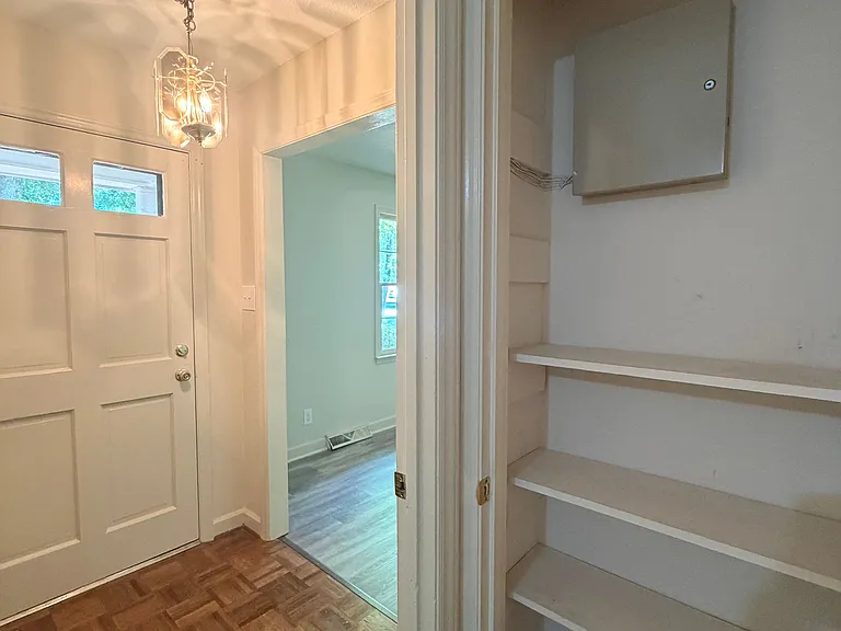 5701 Cates Dr — Photo 45