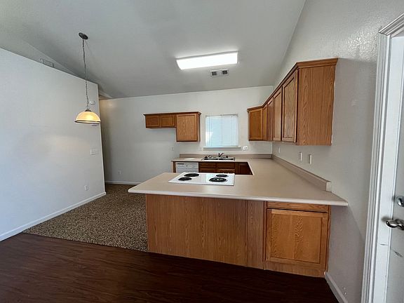 4th image of 2911-17 S Sallee St #2917
