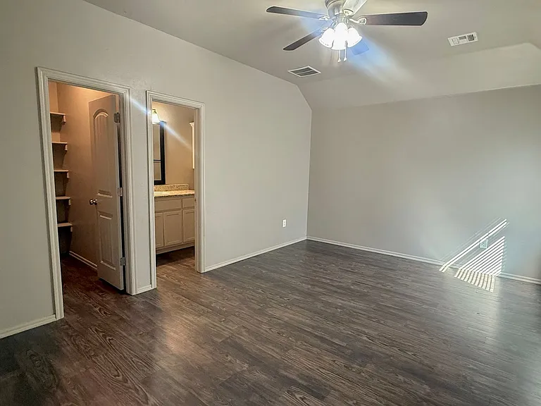 11214 Coachmans Rd — Photo 6
