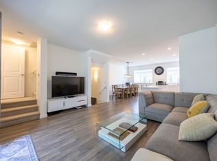 15487 99a Ave #35, Surrey, BC V3R 7N1