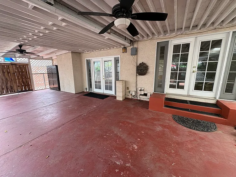 606 Spruce St — Photo 7