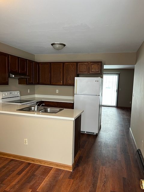 1st image of 312 Stratford Way #2