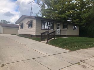 1230 Columbus Ave, Sheboygan, WI 53083