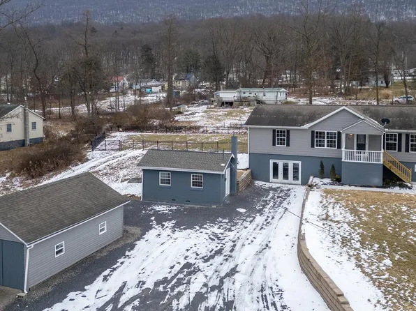 28 Maple Ave, Granville, PA 17029