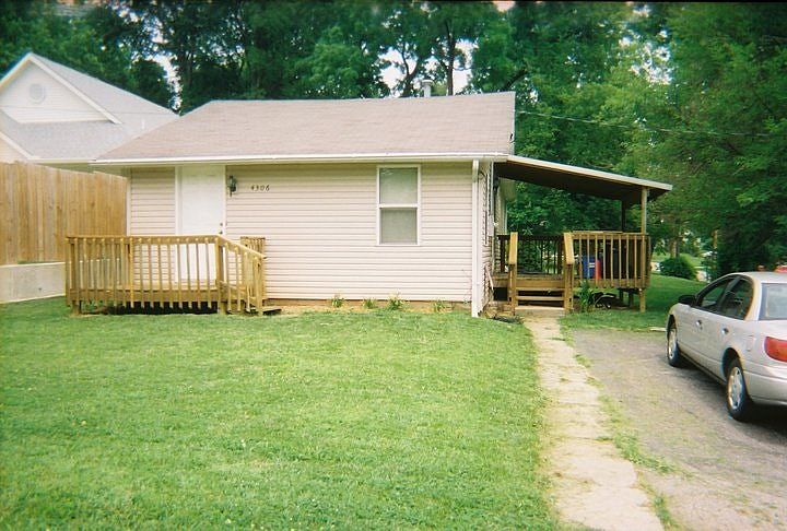 2nd image of 4306 NE 44th Ter
