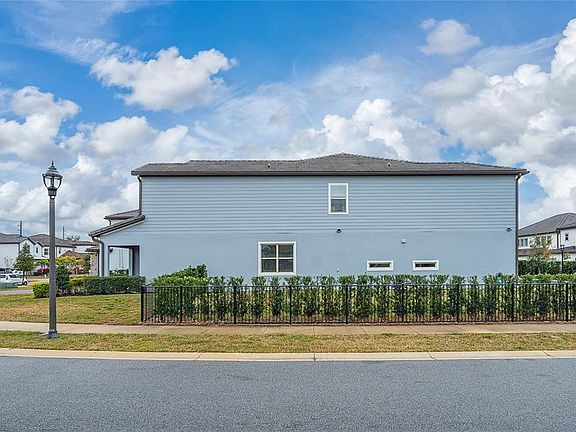 5th image of 8024 Leaf Grove Cir