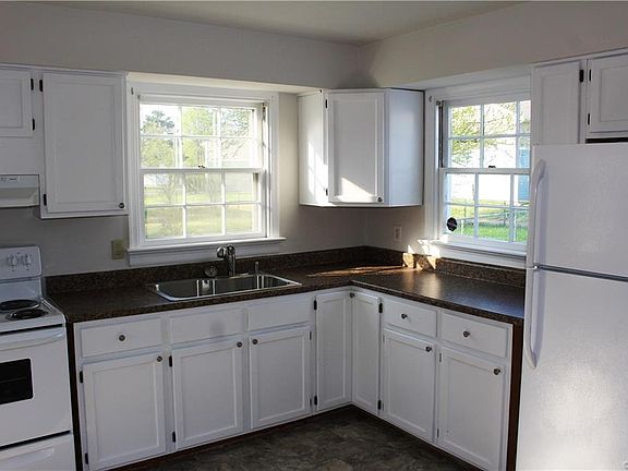 3rd image of 1009 Cheatwood Ave