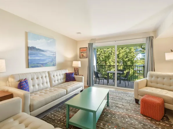740 Centre Pl APT 8, Traverse City, MI 49686