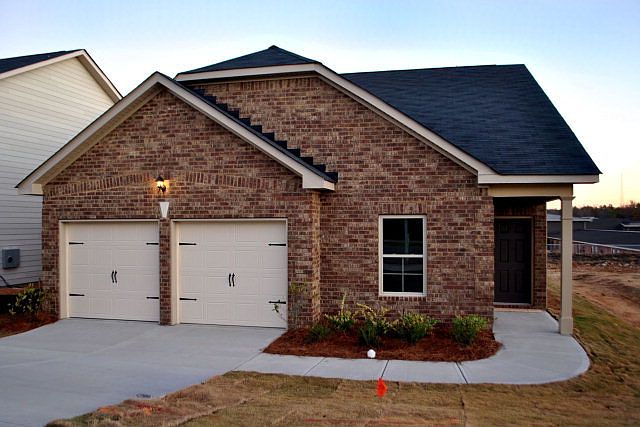 1st image of 813 Erika Ln