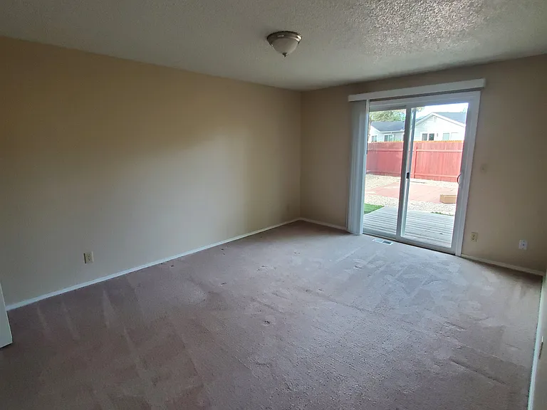 5602 N Millrun Ave — Photo 7