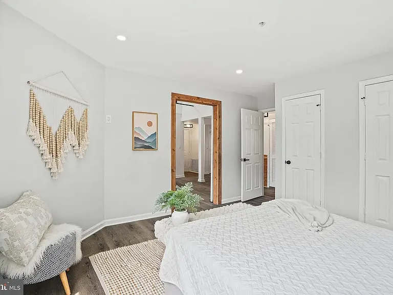 1240 Holbrook Ter NE #204 — Photo 14