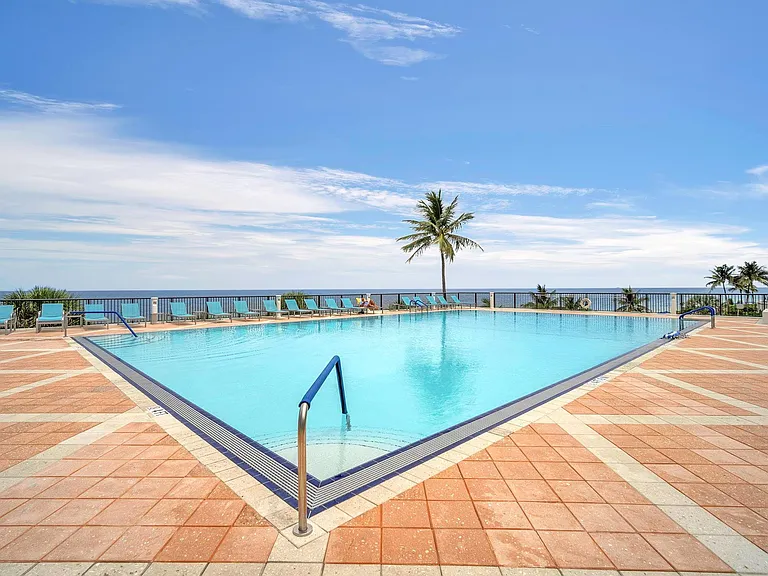 4280 Galt Ocean Dr #14F — Photo 27