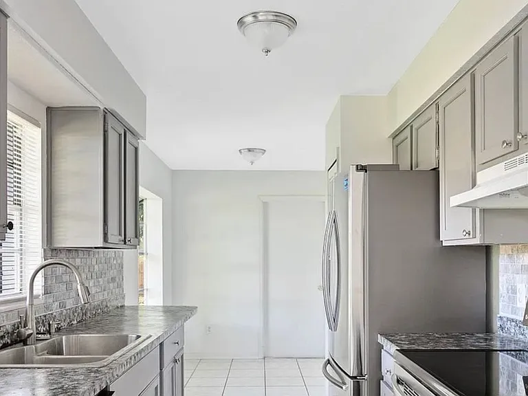5669 Moat Ct — Photo 3