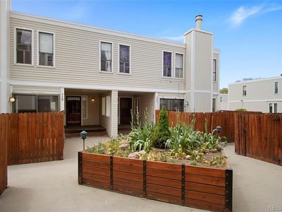 1050 S Monaco Pkwy Unit 113, Denver, CO, 80224