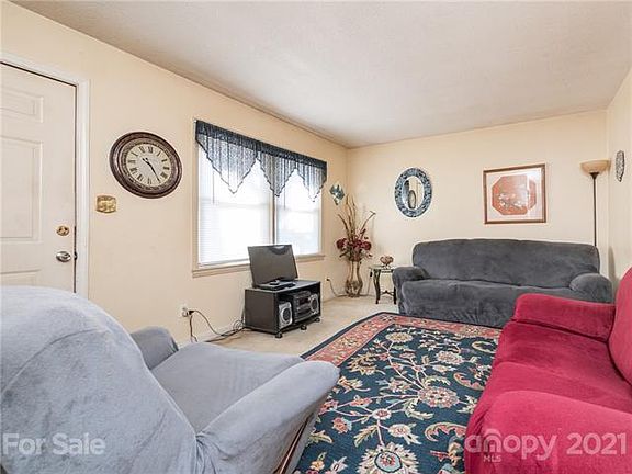 3rd image of 1247 Blackwood St