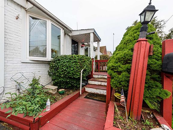 3rd image of 311 Locust Ave