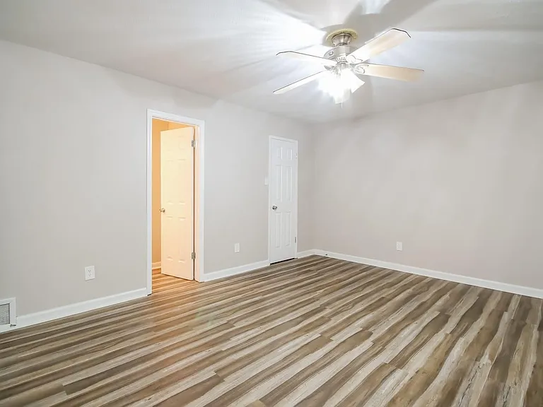 16835 Grampin Dr — Photo 9