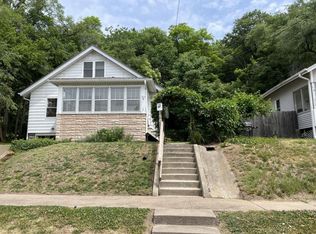 1715 Hershey Ave, Muscatine, IA 52761