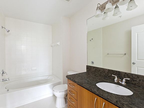 5th image of 250 NE 3rd Ave #1303