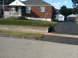 9221 Wabaday Ave, Saint Louis, MO 63114
