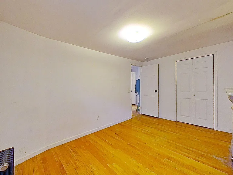 322 2nd Ave #5 — Photo 16