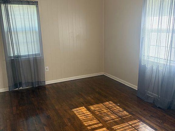 5th image of 125 Vance St
