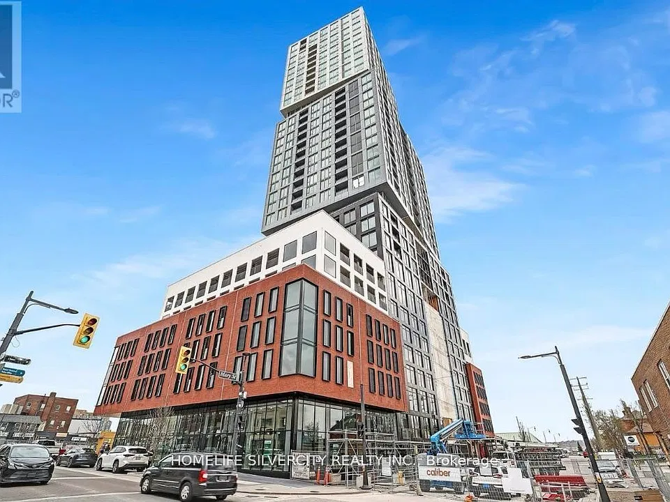 39 Mary St #902
