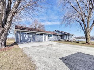 2189 Butte Des Morts Beach Rd, Neenah, WI 54956