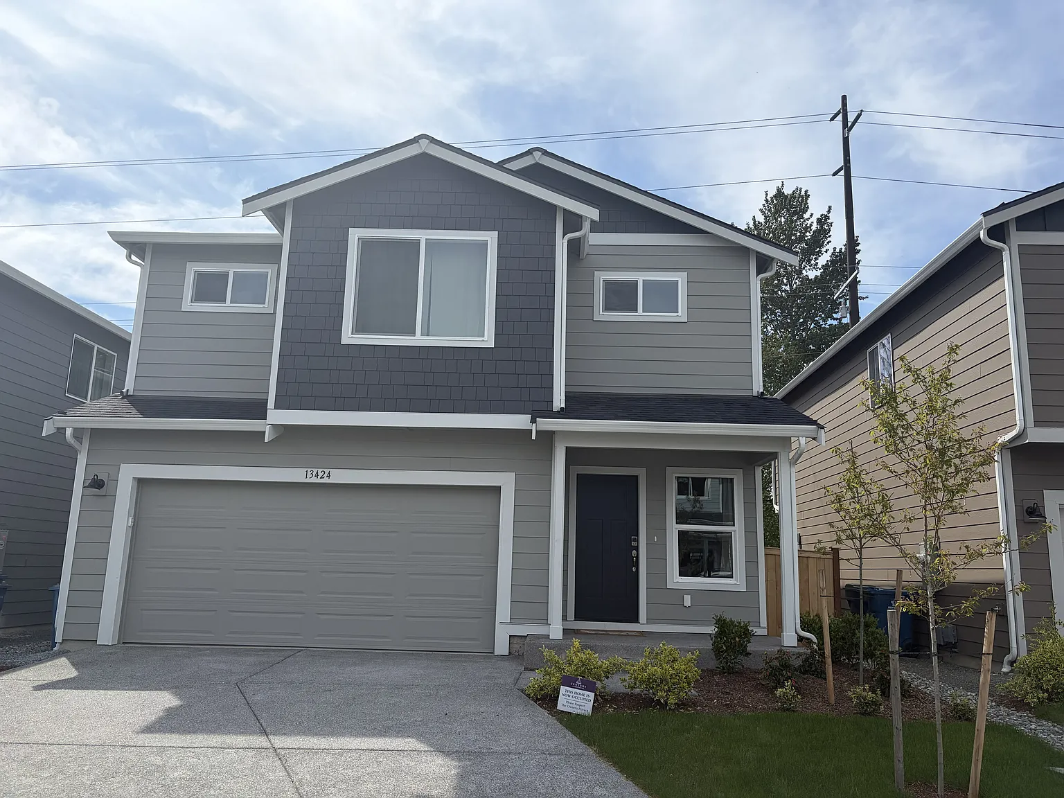 4 bed, 2.5 bath, 1950 sqft, $2,990 — Photo 2