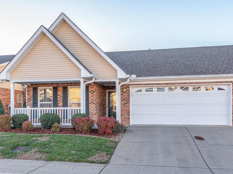 1st image of 636 Village Green Cir
