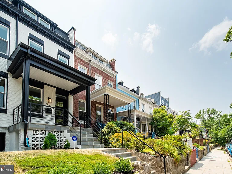 520 Irving St NW — Photo 4
