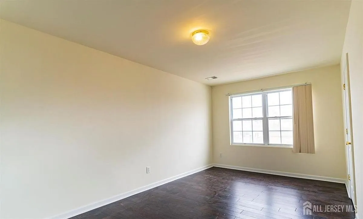 1 bed, 1.0 bath, 2178 sqft, $1,850 — Photo 3