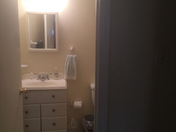 2nd image of 1405 N Amelia St