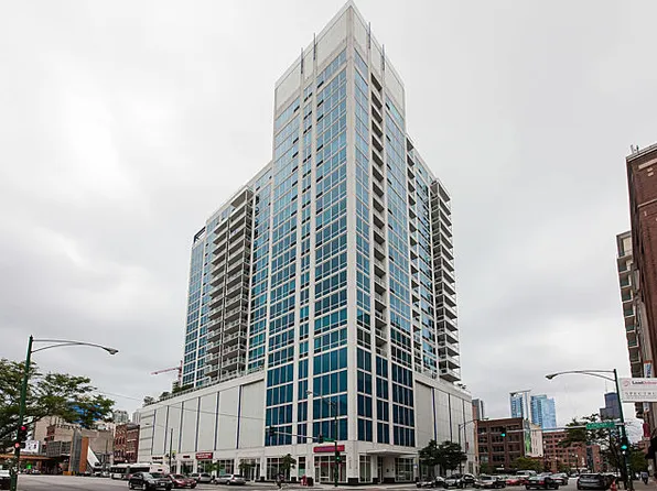 757 N Orleans St APT 1511, Chicago, IL 60654