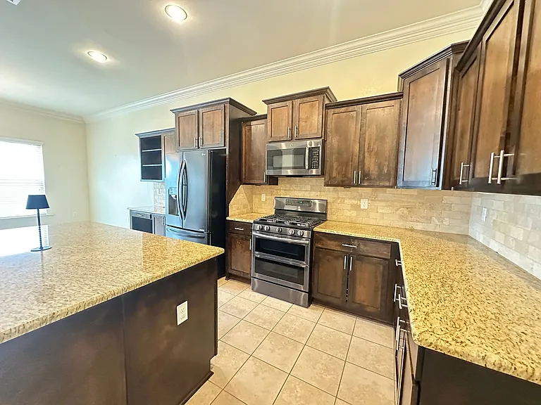 240 Danielle Dr — Photo 10