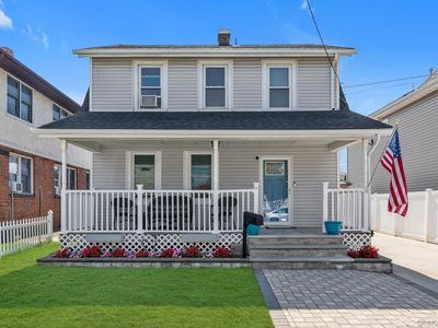 33 Notre Dame Avenue, Hicksville, NY, 11801