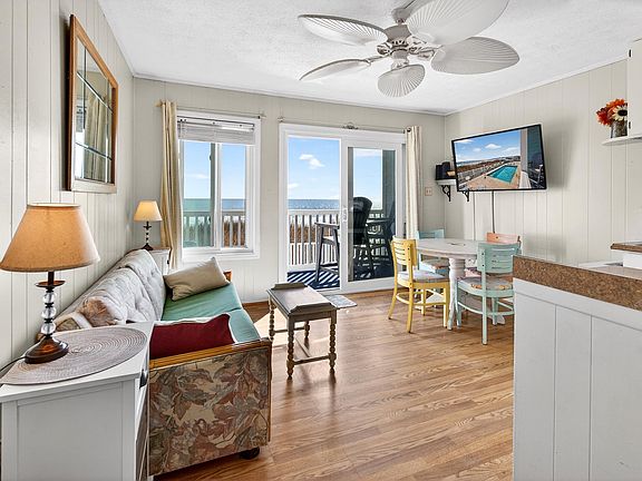 5th image of 116 S Waccamaw Ln. #102