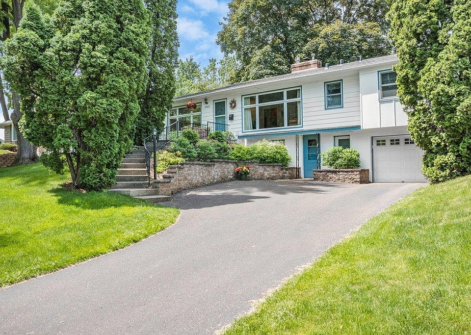 1st image of 2925 Kyle Ave N