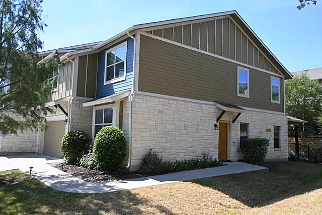 3 bed, 3.5 bath, 2064 sqft, $2,150 — Photo 3