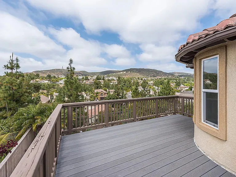 1450 Sundance Ave — Photo 2