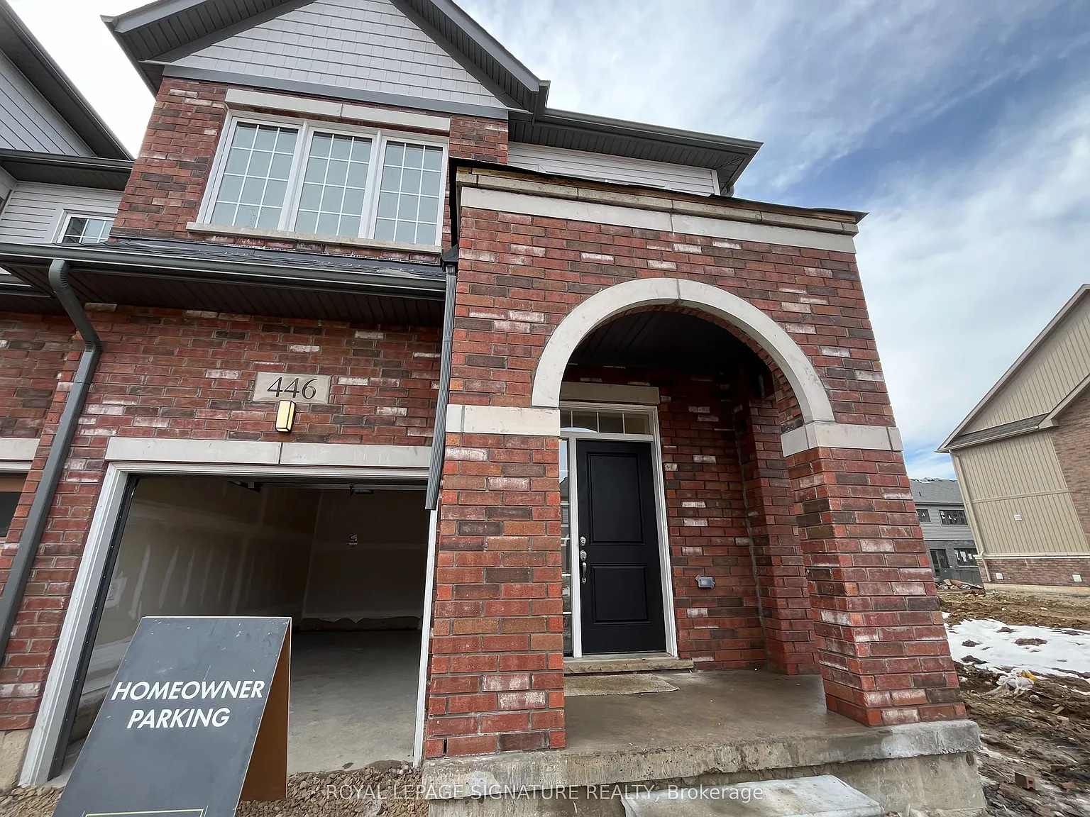 3 bed, $2,400 — Photo 2