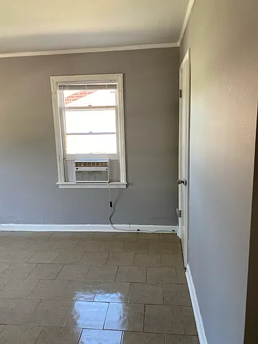 1020 Radio Dr Photo 1