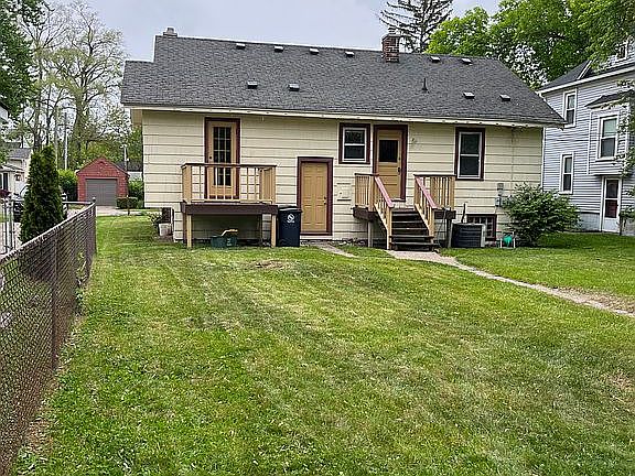 5th image of 422 E 6th St