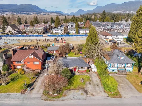 2159 Grant Ave, Pt Coquitlam, BC V3B 1R1