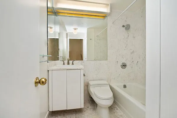 Rented by Keller Williams NYC | media 23