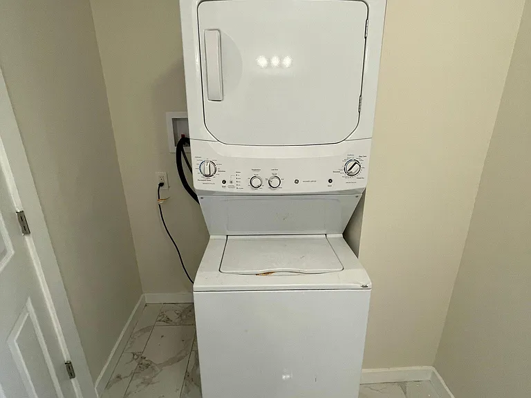1533 Saint Georges Ave #2 — Photo 7