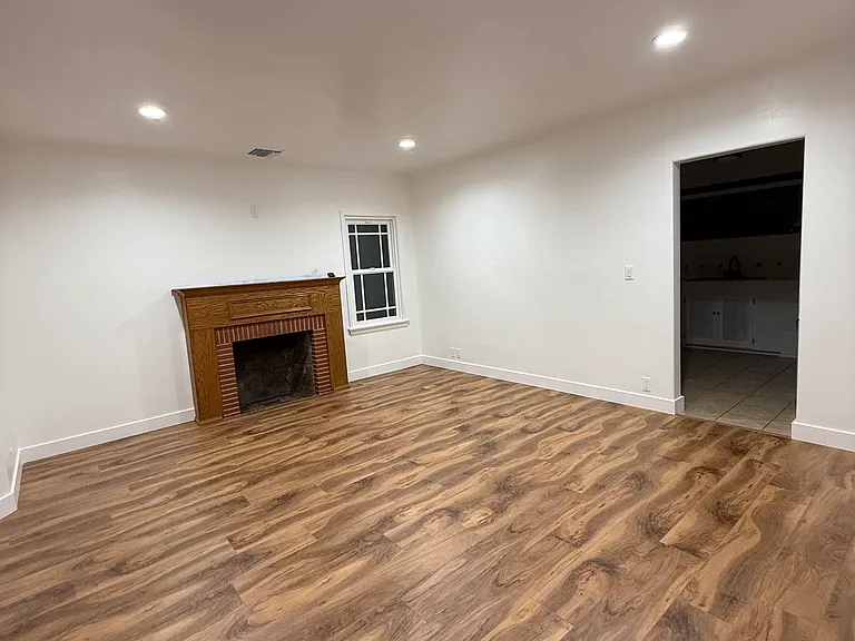 1718 Santa Paula Pl — Photo 3