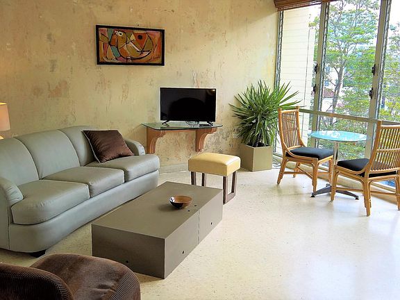 Living-Dining, AC, ceiling fan