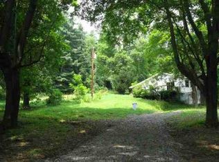 2236 Meadows Dr, Morgantown, WV 26505