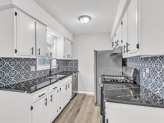 3rd image of 8529 E 59th St